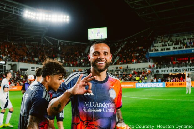 Report and Reaction: Ten-man Whitecaps stay top despite late loss in Houston