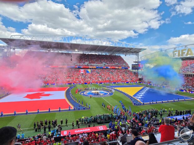 Report and Reaction: Larin leaves it late but Canada off and running at World Cup with a point against Bosnia