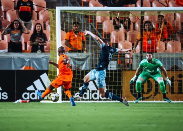 Report and Reaction: Whitecaps dull draw with Dynamo keeps them on outside of the playoff picture looking in but still in the hunt