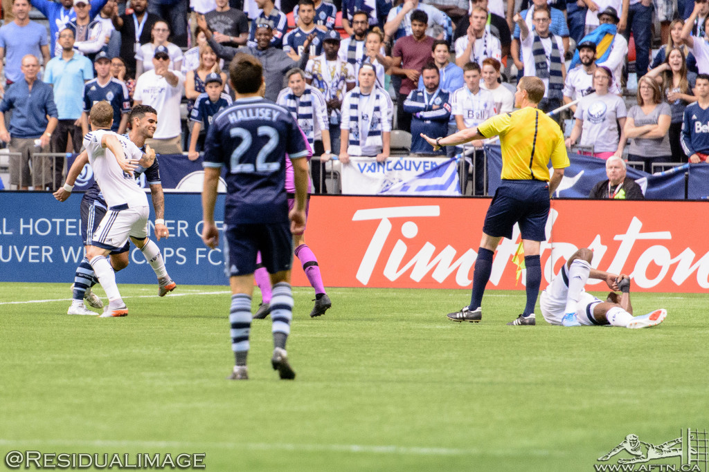 Kendall Waston v Dom Dwyer - The Battle In Pictures (15)