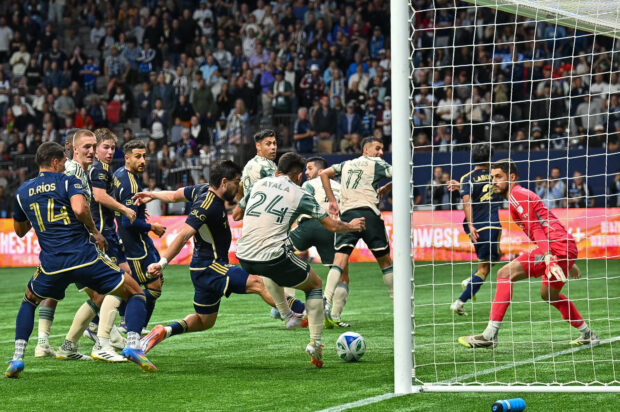 Report and Reaction: Late flurry not enough as Whitecaps drop two big points against Cascadian rivals