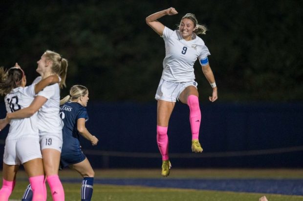 Thunderbirds Week: Danielle Steer wants to “see where soccer can take me” after record-breaking senior season